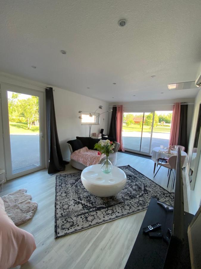 Agreable Chambre D'Hote Calme Avec Piscine Souvans Zewnętrze zdjęcie