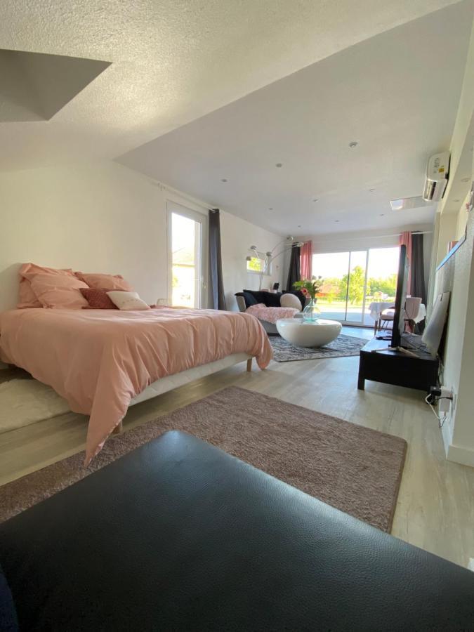 Agreable Chambre D'Hote Calme Avec Piscine Souvans Zewnętrze zdjęcie