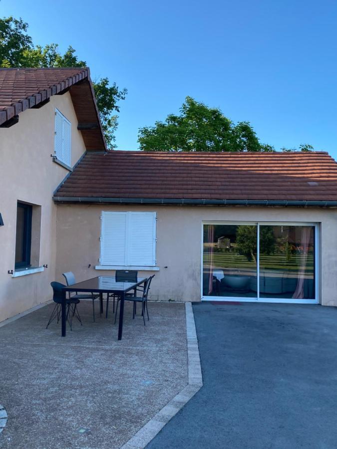 Agreable Chambre D'Hote Calme Avec Piscine Souvans Zewnętrze zdjęcie